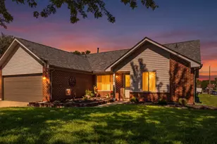 8030 Chipgate Ct, Huber Heights, OH 45424 - Photo 2