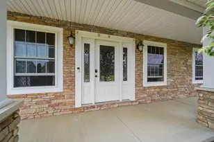 1715 Wildwood Ct, Wapakoneta, OH 45895 - Photo 6