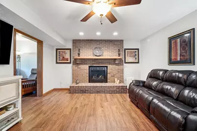 10525 Frederick Pike, Vandalia, OH 45377 - Photo 16