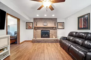 10525 Frederick Pike, Vandalia, OH 45377 - Photo 16