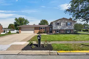 2432 Aldrin Dr, Sidney, OH 45365 - Photo 2
