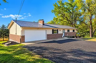 4441 S Pitchin Rd, Springfield, OH 45502 - Photo 4