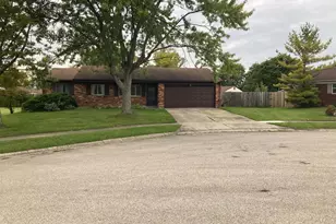 7129 Cayuga Ct, Huber Heights, OH 45424 - Photo 2