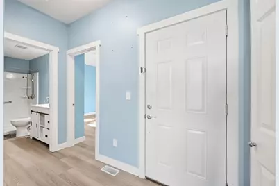 9413 Captiva Bay Drive, Miamisburg, OH 45342 - Photo 8
