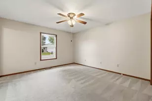 923 Sunrise Dr, Wapakoneta, OH 45895 - Photo 18