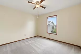 923 Sunrise Dr, Wapakoneta, OH 45895 - Photo 24