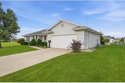 923 Sunrise Drive, Wapakoneta, OH 45895 - Photo 4