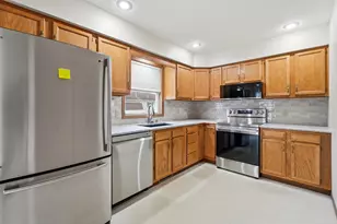 923 Sunrise Dr, Wapakoneta, OH 45895 - Photo 12