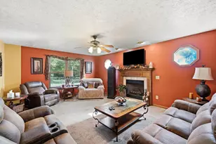 603 Copperfield Ln, Tipp City, OH 45371 - Photo 8