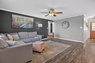 404 E Walnut St, Anna, OH 45302 - Photo 6