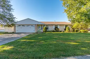 2 Apache Ct, Tipp City, OH 45371 - Photo 2