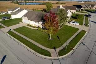 2404 Kensington Dr, Saint Marys, OH 45885 - Photo 2