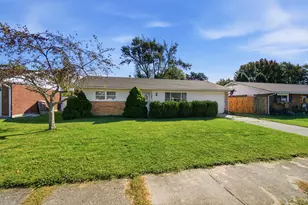 321 Mumford Dr, Troy, OH 45373 - Photo 1