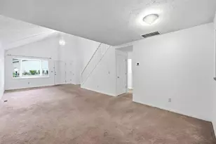 1514 E Ridgeview Circle, Springfield, OH 45504 - Photo 14