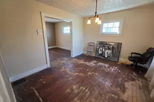 2077 Stanview Ave, Dayton, OH 45404 - Photo 4
