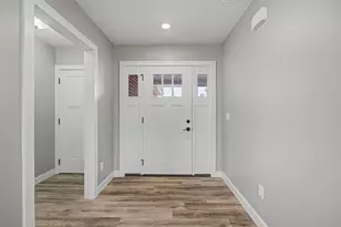 864 W Bentley Cir, Troy, OH 45373 - Photo 4