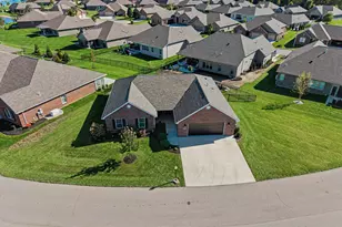 864 W Bentley Cir, Troy, OH 45373 - Photo 44