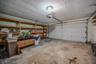 5560 S Pitchin Rd, Springfield, OH 45502 - Photo 22