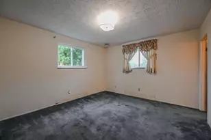 5560 S Pitchin Rd, Springfield, OH 45502 - Photo 16