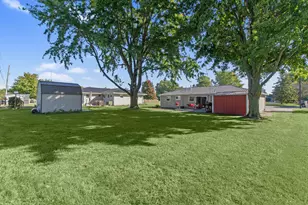 105 Island Ave, Jackson Center, OH 45334 - Photo 24