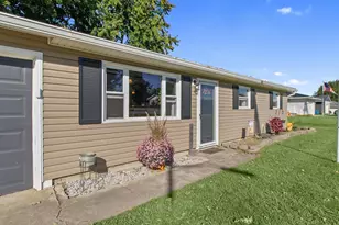105 Island Ave, Jackson Center, OH 45334 - Photo 2