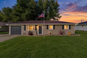 105 Island Ave, Jackson Center, OH 45334 - Photo 32