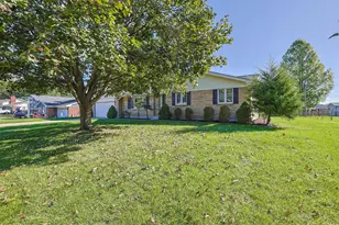 2416 Apricot Dr, Dayton, OH 45431 - Photo 2