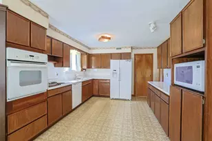 2416 Apricot Dr, Dayton, OH 45431 - Photo 14