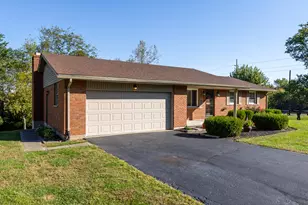 15 Windmere Dr, Troy, OH 45373 - Photo 2