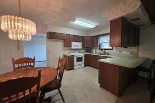 902 Royal Oak Dr, Saint Marys, OH 45885 - Photo 4