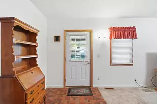 7570 Troy Rd, Springfield, OH 45502 - Photo 8