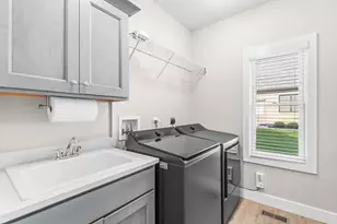 1427 Legacy Ct, Troy, OH 45373 - Photo 26
