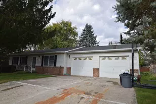 905 Hilltop Dr, Bellefontaine, OH 43311 - Photo 1