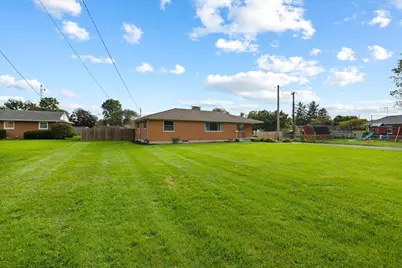 606 W Lake Avenue, New Carlisle, OH 45344 - Photo 10