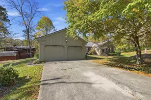 235 Oakridge Dr, Springfield, OH 45504 - Photo 10