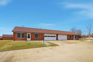 3247 Argonne Ln, Springfield, OH 45503 - Photo 1