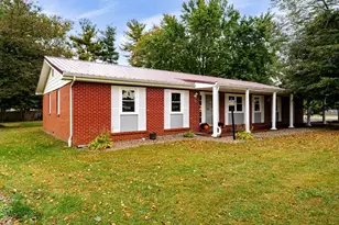75 Country Manor Dr, Washington Court House, OH 43160 - Photo 1
