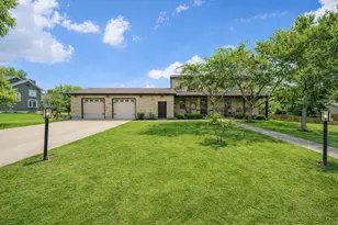 780 W Eva Cir, Springfield, OH 45504 - Photo 1