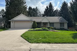 204 E Glen Dr, Bellefontaine, OH 43311 - Photo 1