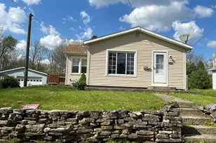 216 Carter Ave, Bellefontaine, OH 43311 - Photo 1