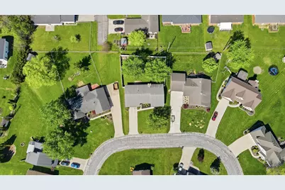 833 Glyncrest Drive, Wapakoneta, OH 45895 - Photo 1
