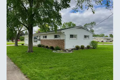 1002 Middle Street, Wapakoneta, OH 45895 - Photo 1
