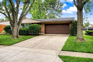1428 Beaver Creek Ln, Kettering, OH 45429 - Photo 1
