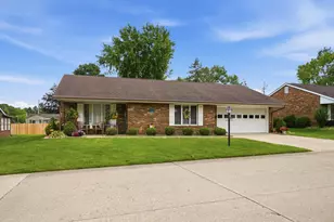 1043 Armsgate Rd, Springfield, OH 45503 - Photo 1