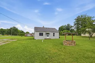 3351 E Pitchin Rd, Springfield, OH 45502 - Photo 1