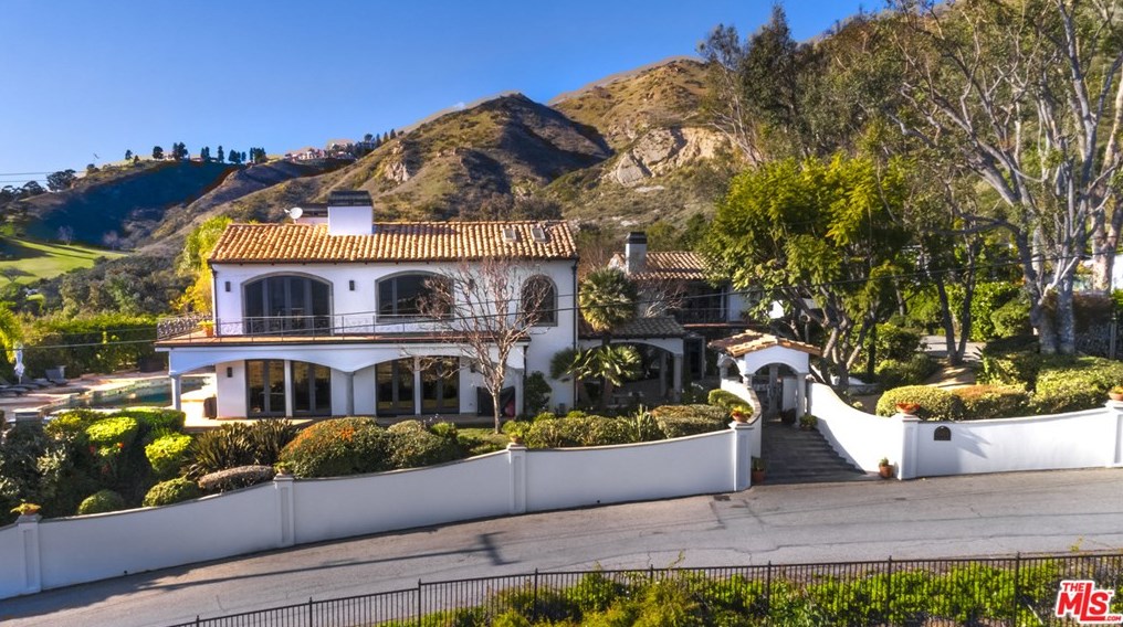 3453 Coast View Dr, Malibu, CA 90265-4809