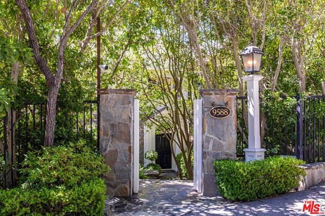 9588 Lime Orchard Rd, Beverly Hills, CA 90210-1316