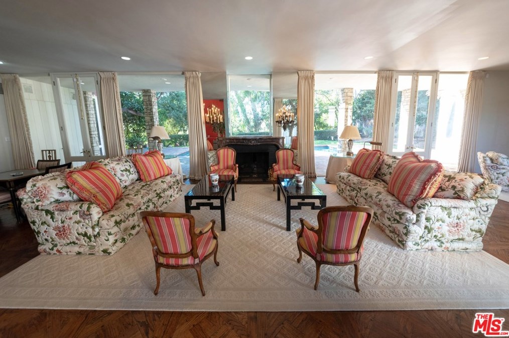 218 Strada Corta Rd, Los Angeles CA  90077-3727 exterior