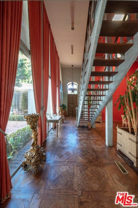 218 Strada Corta Rd, Los Angeles CA 90077-3726 exterior