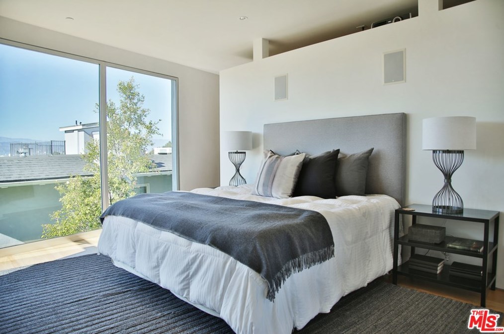 2788 Monte Mar Ter, Los Angeles CA  90064-3437 exterior